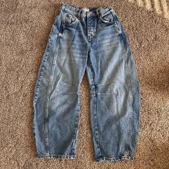 Relaxed Tapered Blue Denim Jeans - Picture 1 of 4